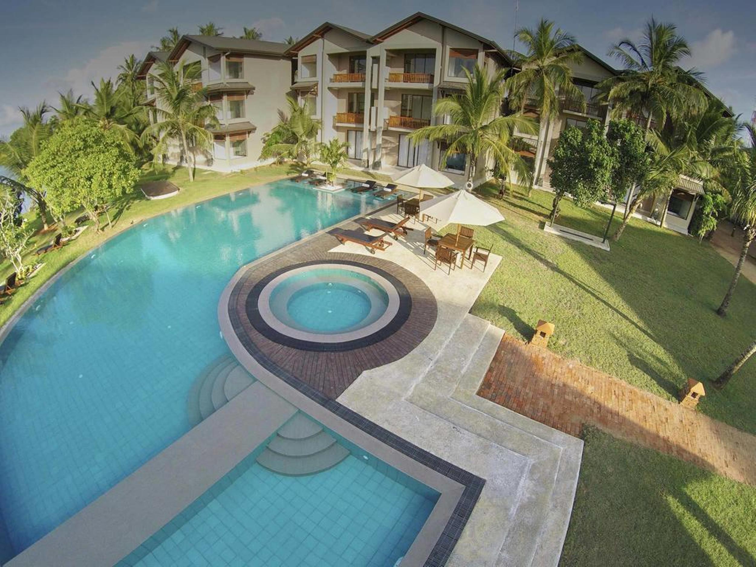 Amaranthe Bay Resort & Spa Triquinimale Exterior foto