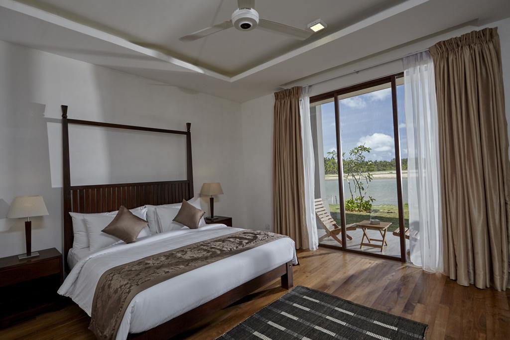 Amaranthe Bay Resort & Spa Triquinimale Exterior foto