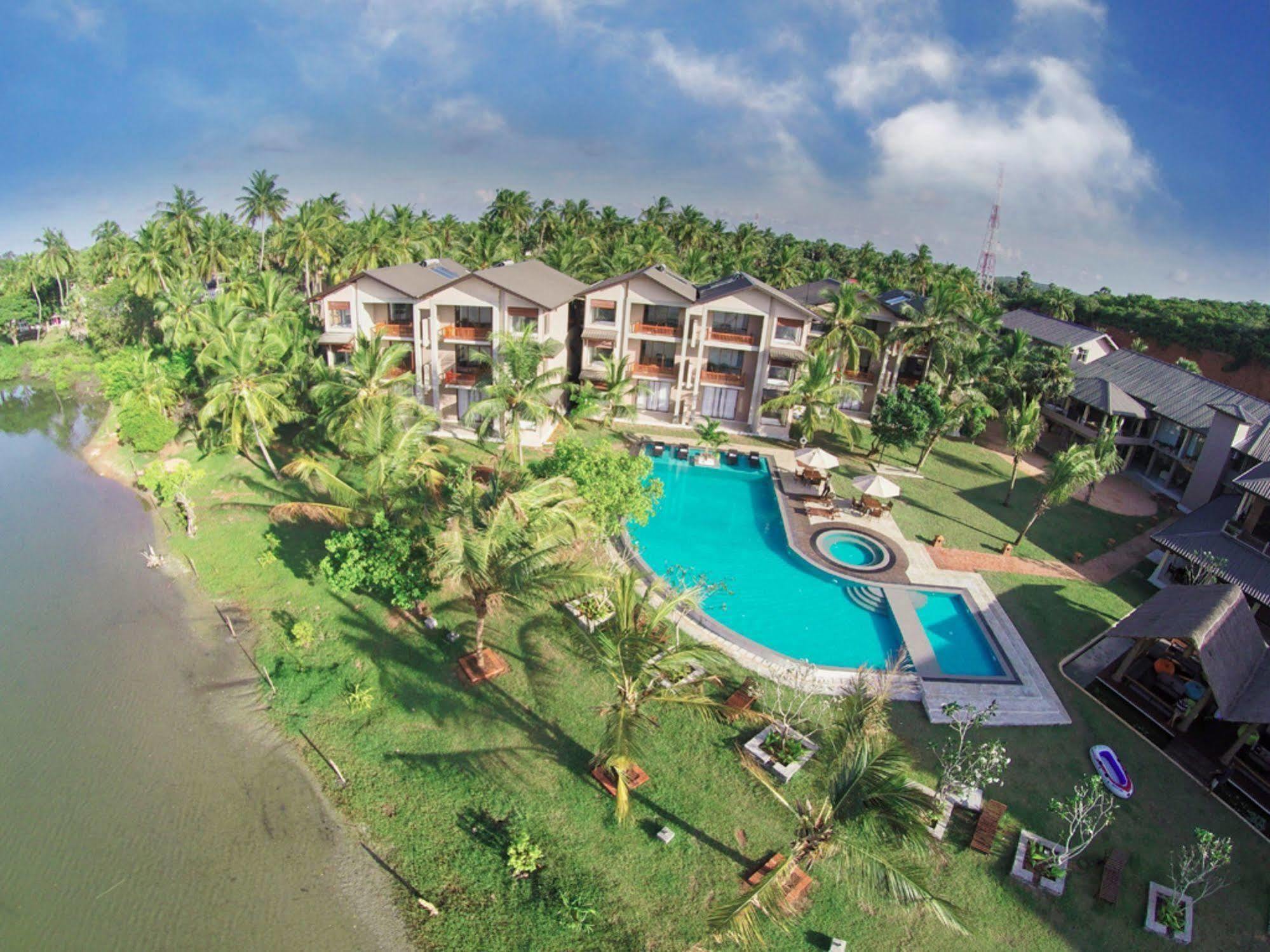 Amaranthe Bay Resort & Spa Triquinimale Exterior foto