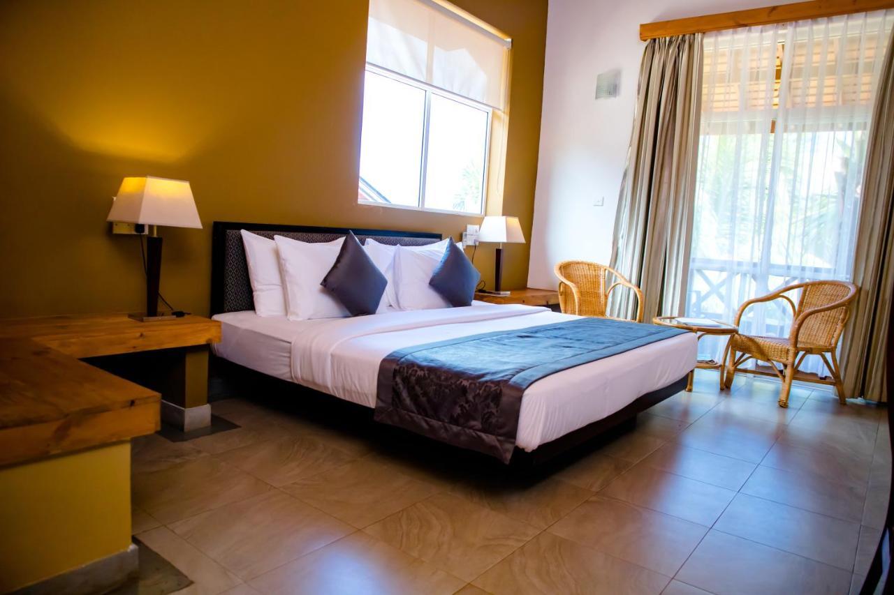 Amaranthe Bay Resort & Spa Triquinimale Exterior foto